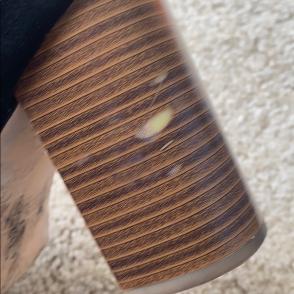 Fergalicious black suede bootie size 9.5 - Picture 6 of 7